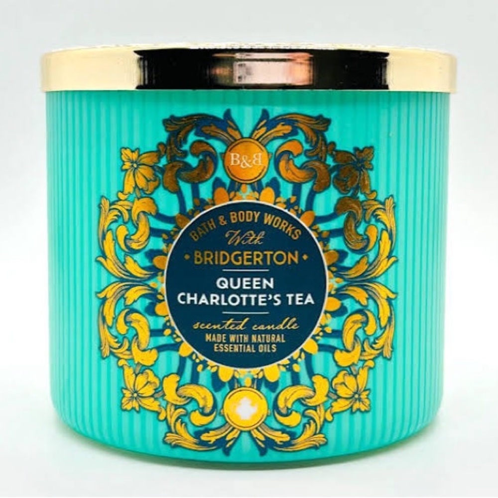 Bath & Body Works Teal and Gold Scented Candle